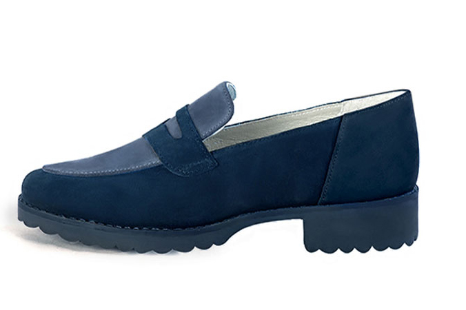 Navy blue women's casual loafers. Round toe. Flat rubber soles. Profile view - Florence KOOIJMAN